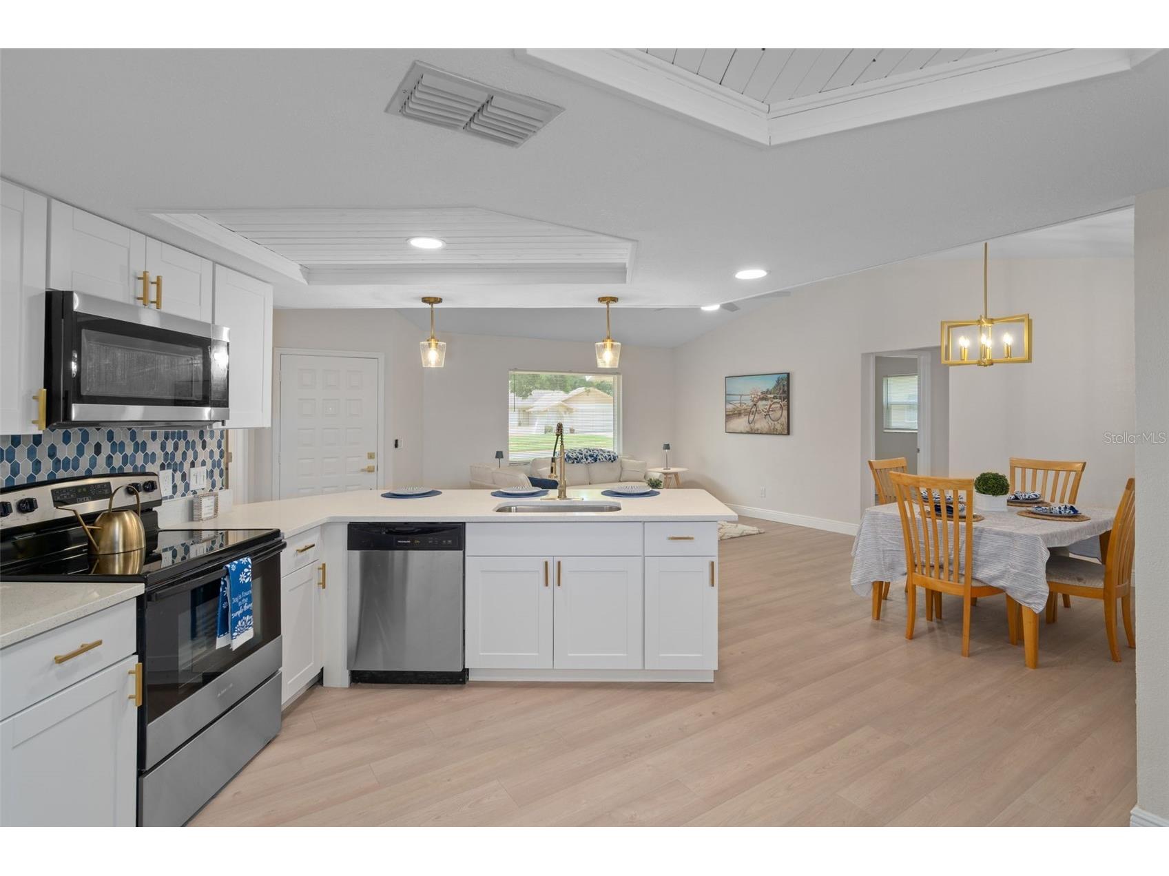 8643 Woodbridge Dr New Port Richey FL 34655 W7887402 image9
