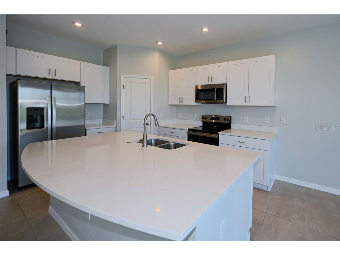 8644 Lunar Skye Street Sarasota FL 34241 A4663649 image3