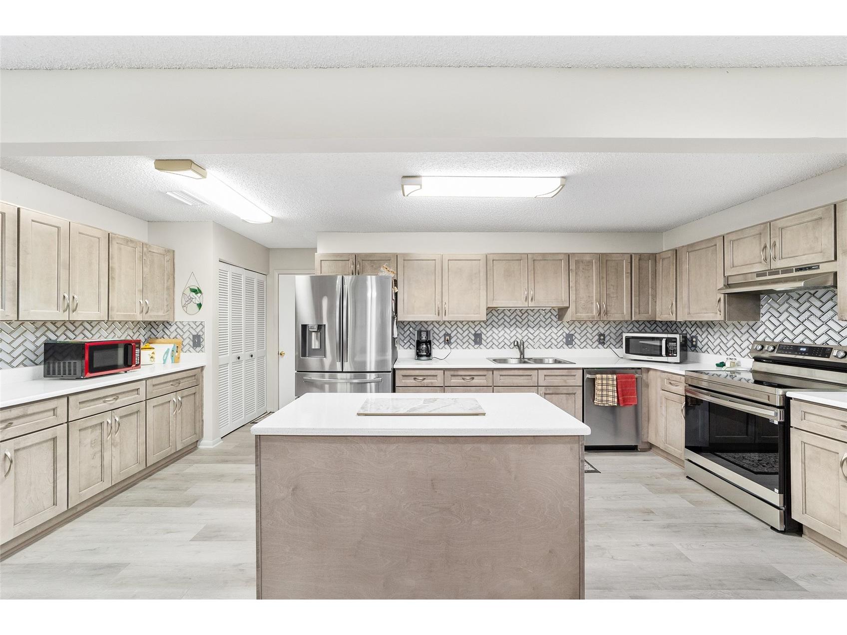 8649 SW 92nd Place #B Ocala FL 34481 OM727987 image22