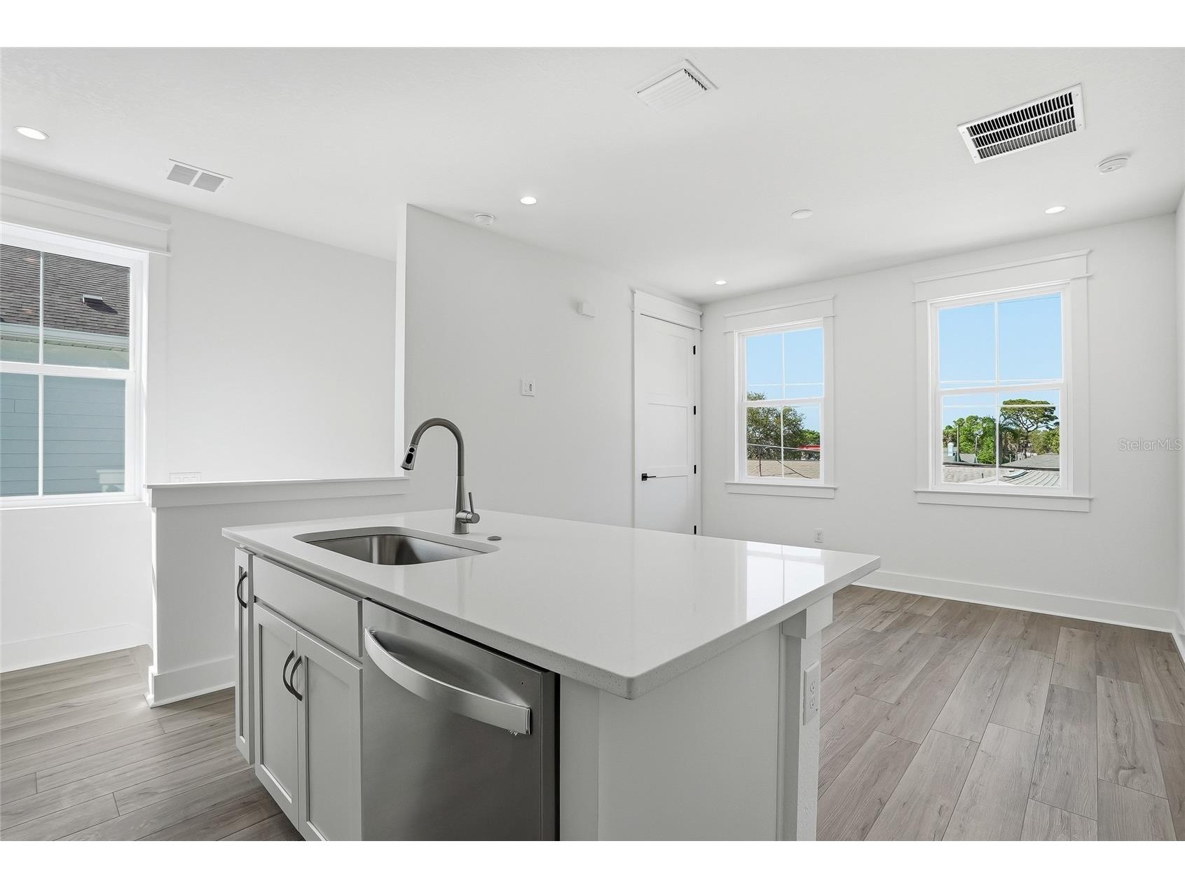 865 53rd Avenue N Saint Petersburg FL 33703 TB8485401 image53