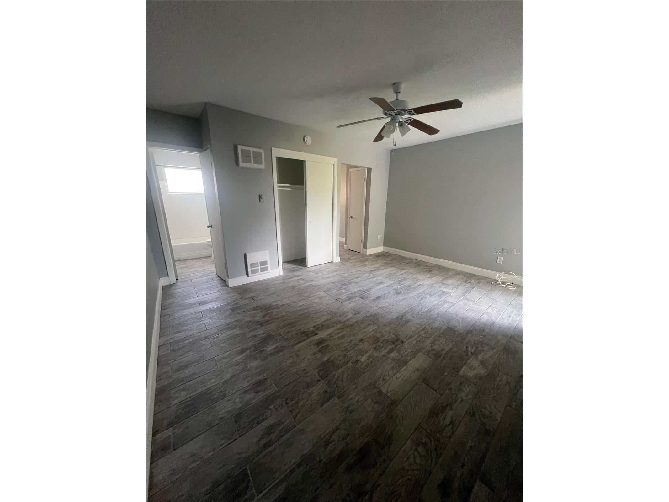 865 5th Avenue N #17 Saint Petersburg FL 33701 TB8494454 image4