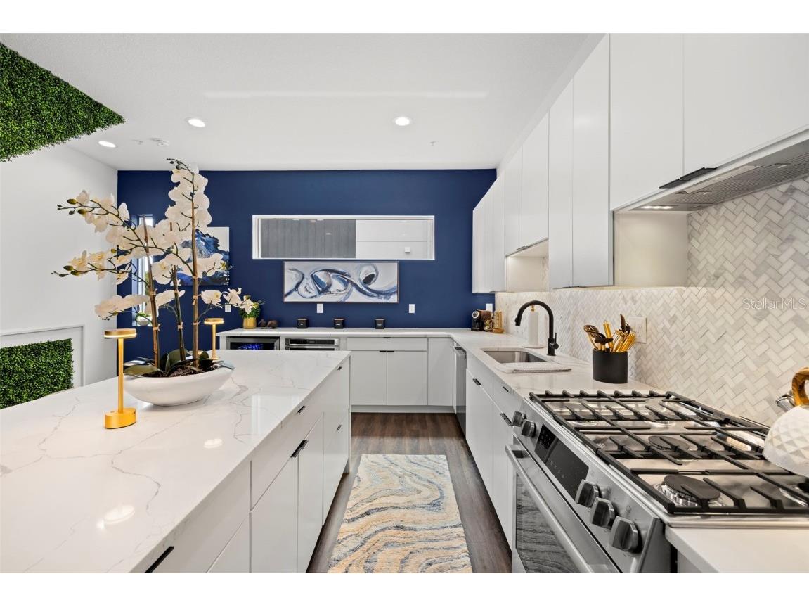 865 S 6 Avenue S #17 Saint Petersburg FL 33701 O6347517 image8