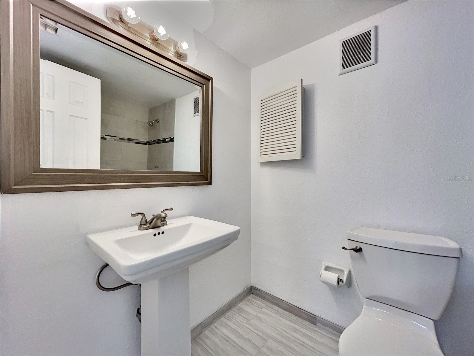 865 Sky Lake Circle #D Orlando FL 32809 O6397482 image17