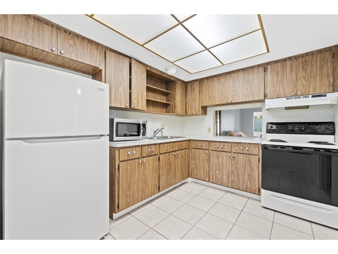 8651 10th Street N #210 Saint Petersburg FL 33702 TB8407457 image8