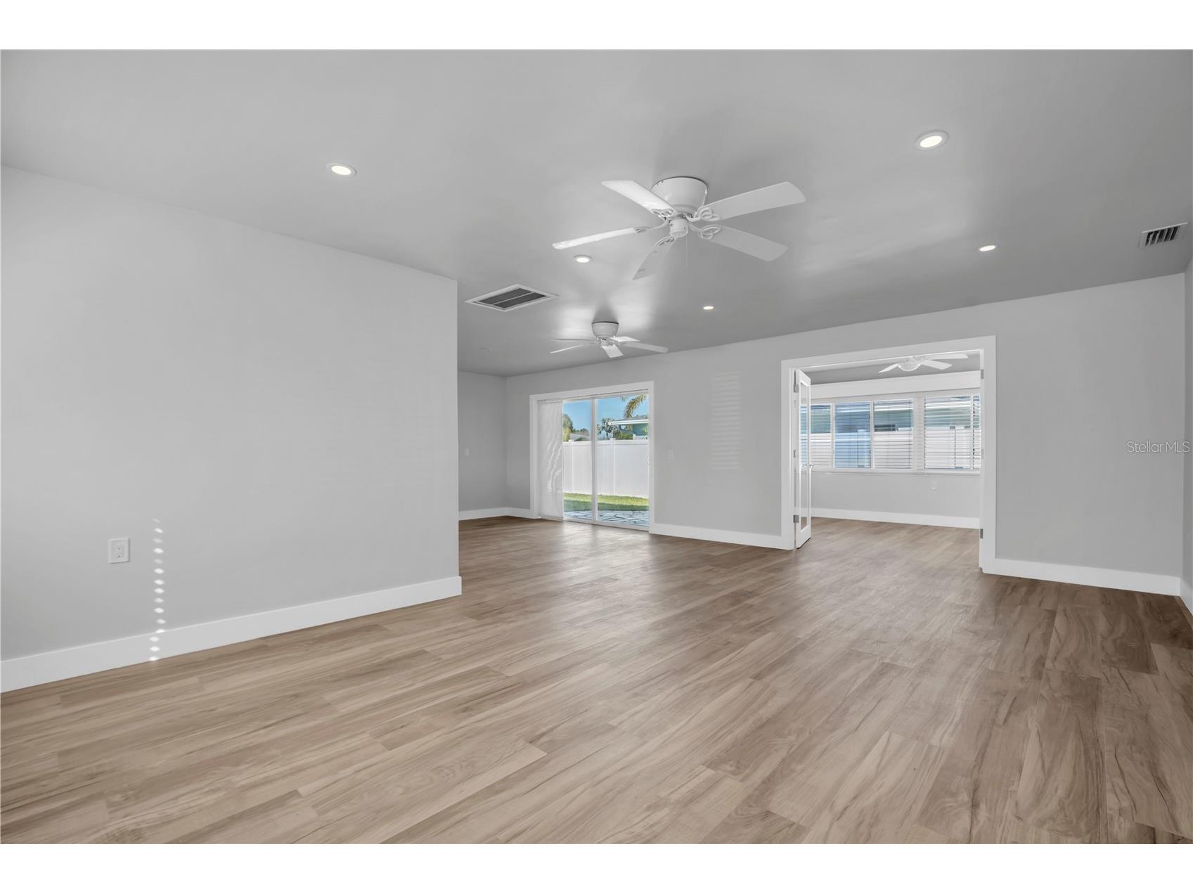 8651 Gulf Boulevard Saint Pete Beach FL 33706 TB8467295 image12