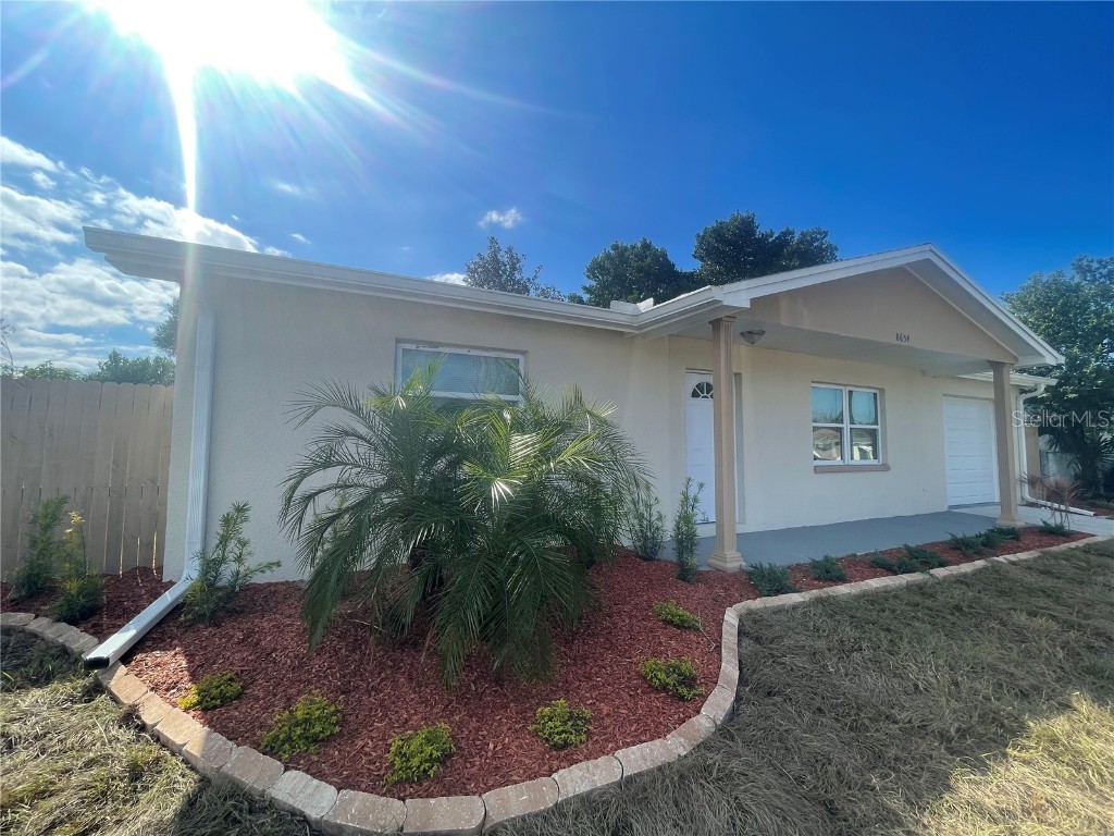 8654 Fox Hollow Drive Port Richey FL 34668 W7852061 image1