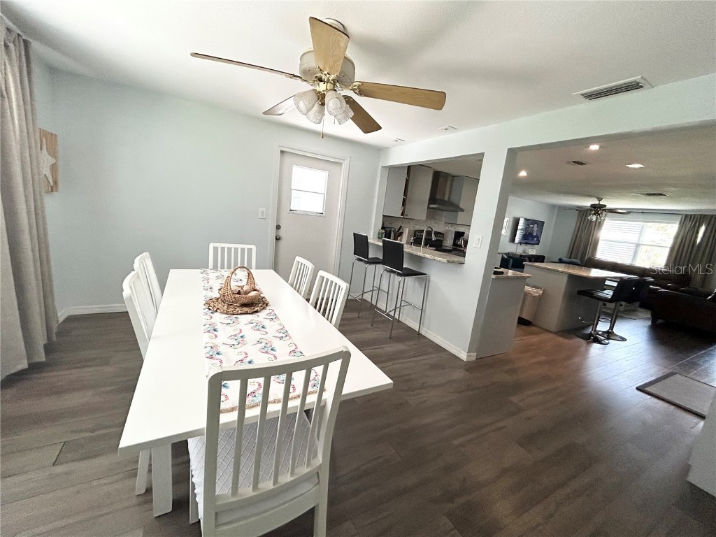 8656 Magnolia Drive Seminole FL 33777 TB8454939 image6