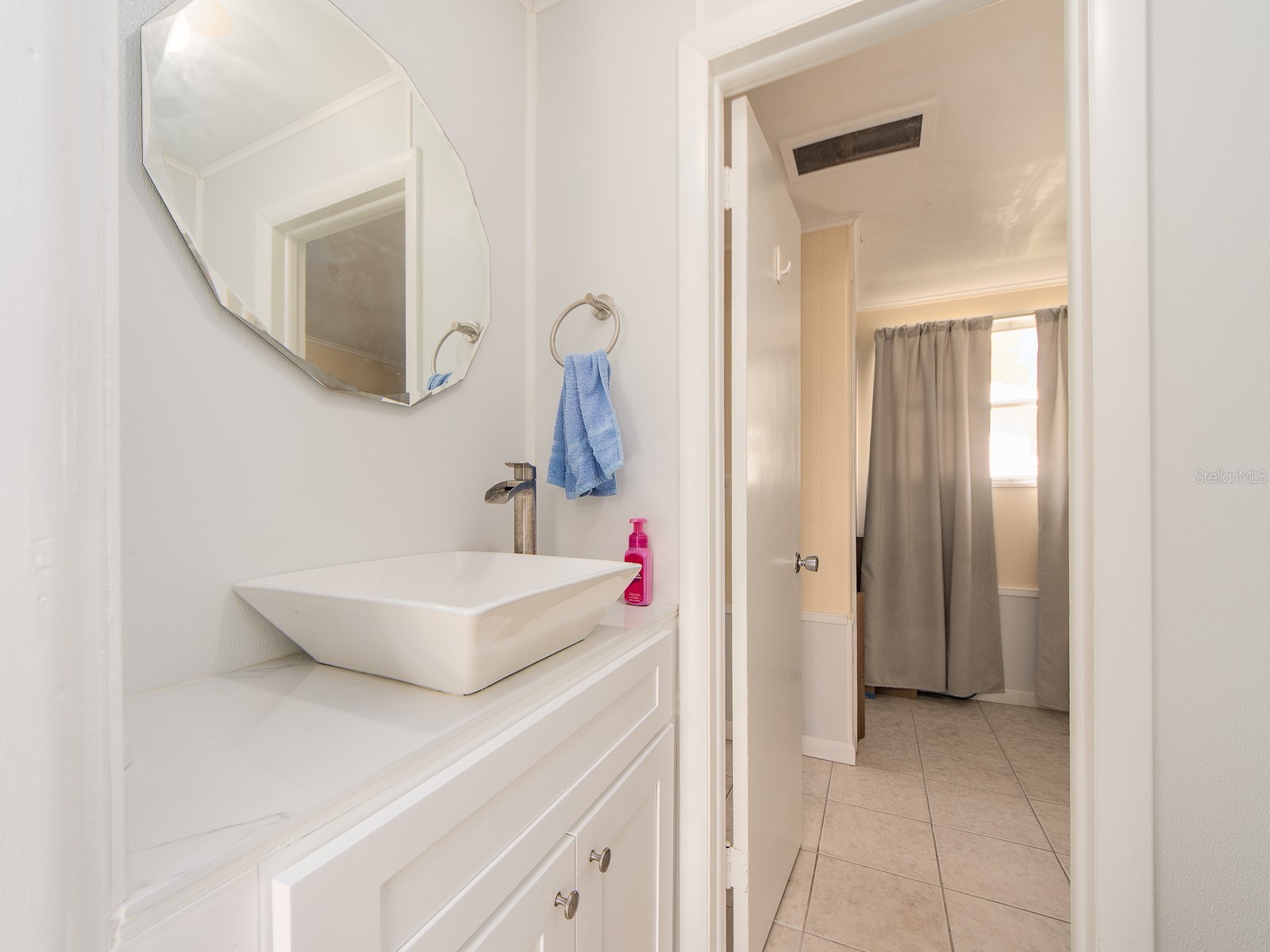 8657 143rd Street Seminole FL 33776 TB8455016 image14