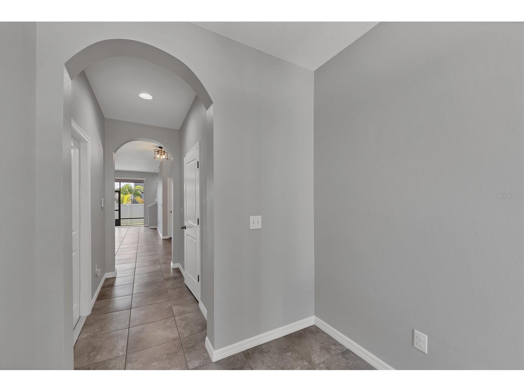 8657 Palmer Park Circle Sarasota FL 34238 N6143876 image11