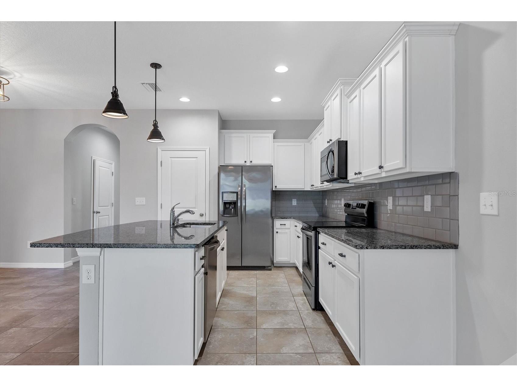 8657 Palmer Park Circle Sarasota FL 34238 N6143876 image14