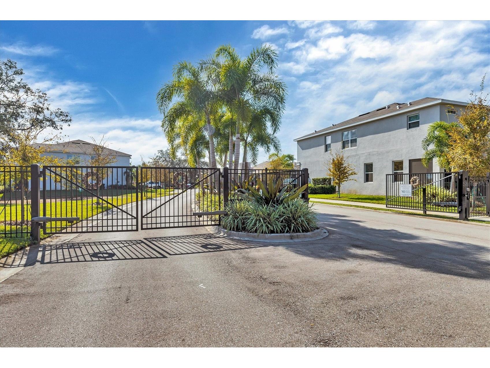 8657 Palmer Park Circle Sarasota FL 34238 N6143876 image3