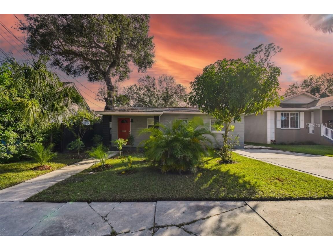 866 30th Avenue S Saint Petersburg FL 33705 U8186317 image1