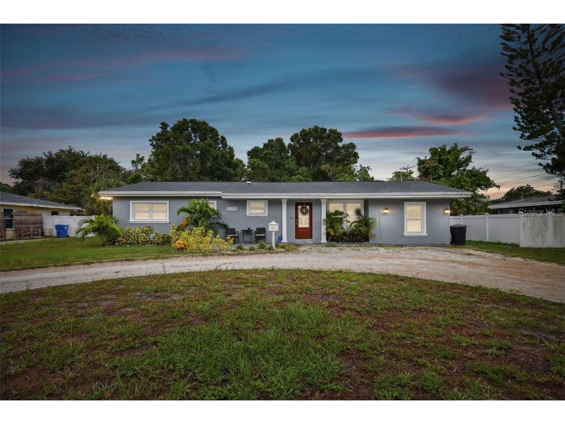 866 62nd Avenue S Saint Petersburg FL 33705 U8206922 image1