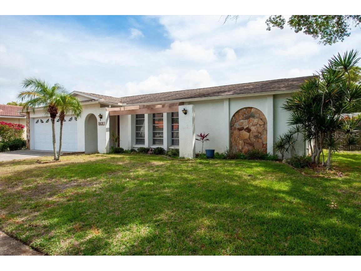 8661 Leona Street Seminole FL 33772 U8235154 image1