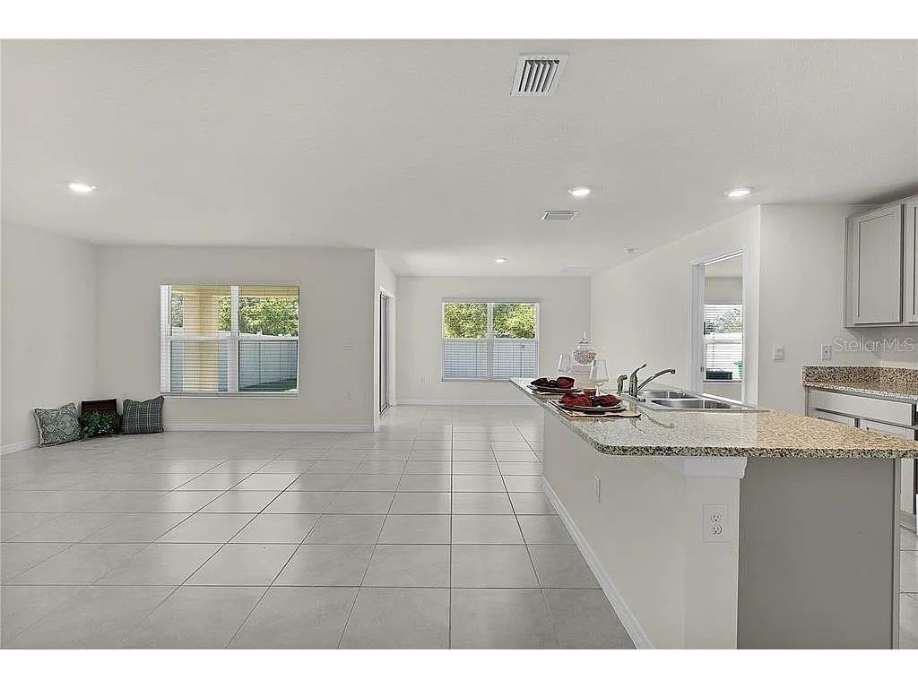 8661 Triumph Circle Wildwood FL 34785 OM705310 image3