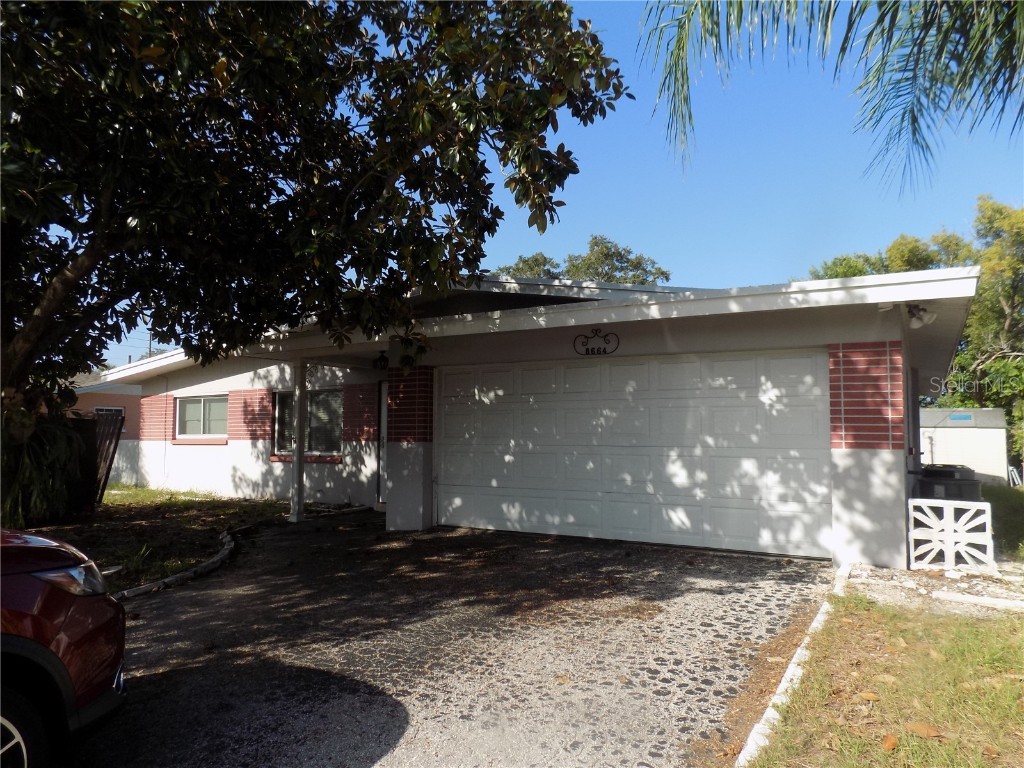 8664 118th Way Seminole FL 33772 U8216196 image1