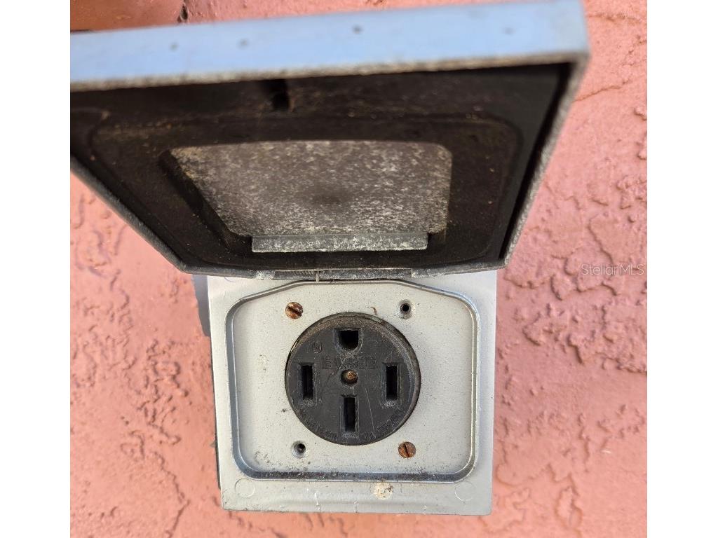 8665 Mockingbird Lane Seminole FL 33777 U8251731 image10