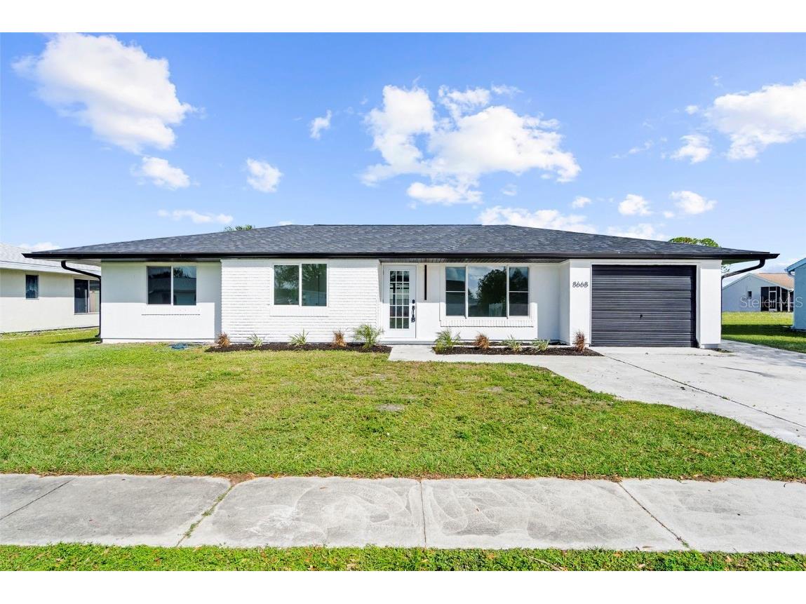 8668 Alam Avenue North Port FL 34287 C7502358 image1