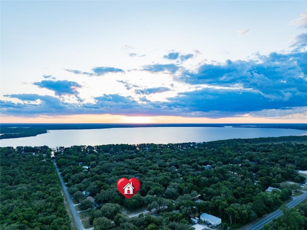 8668 Oakview Road Melrose FL 32666 - LAKE SANTE FE FC301895 image1