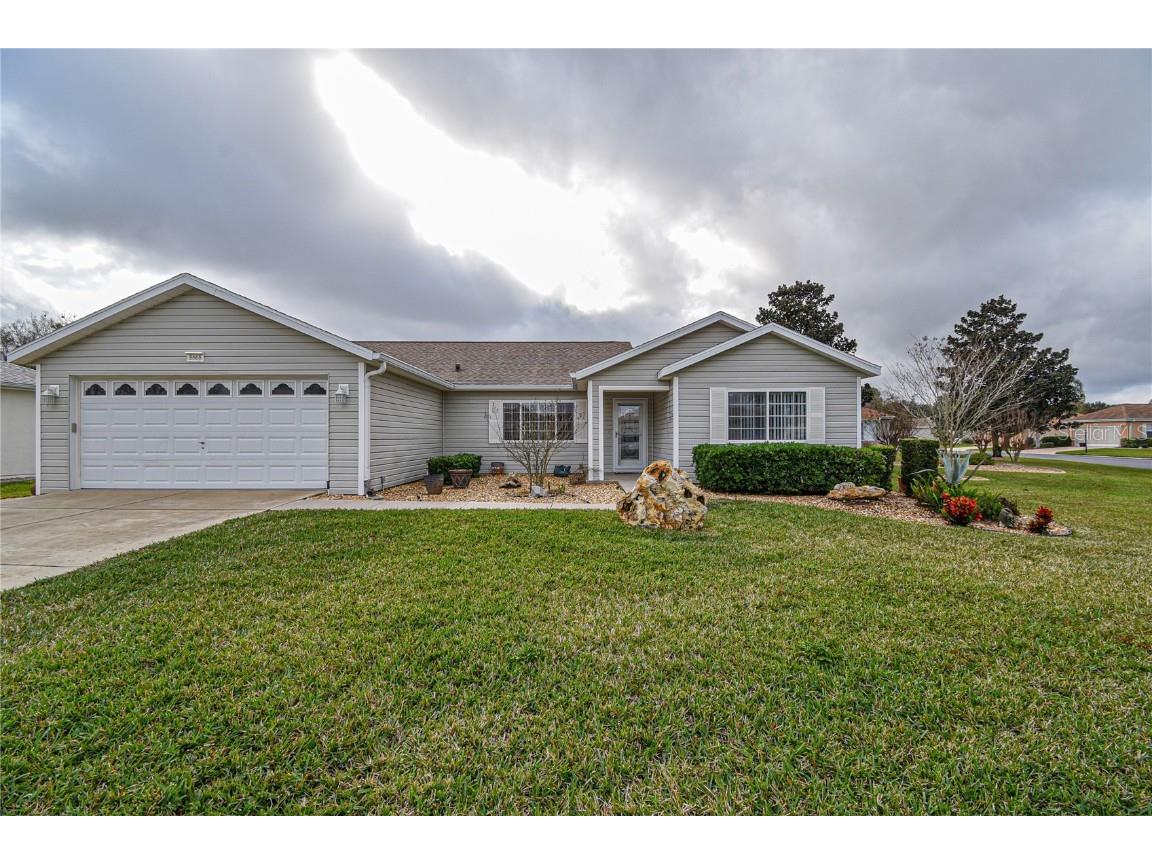 8668 SE 141st Lane Road Summerfield FL 34491 OM670810 image1