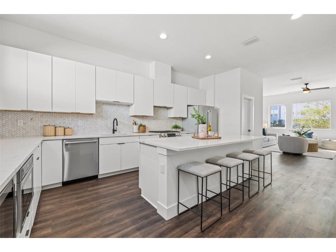 867 6th Avenue S Saint Petersburg FL 33701 TB8447775 image10