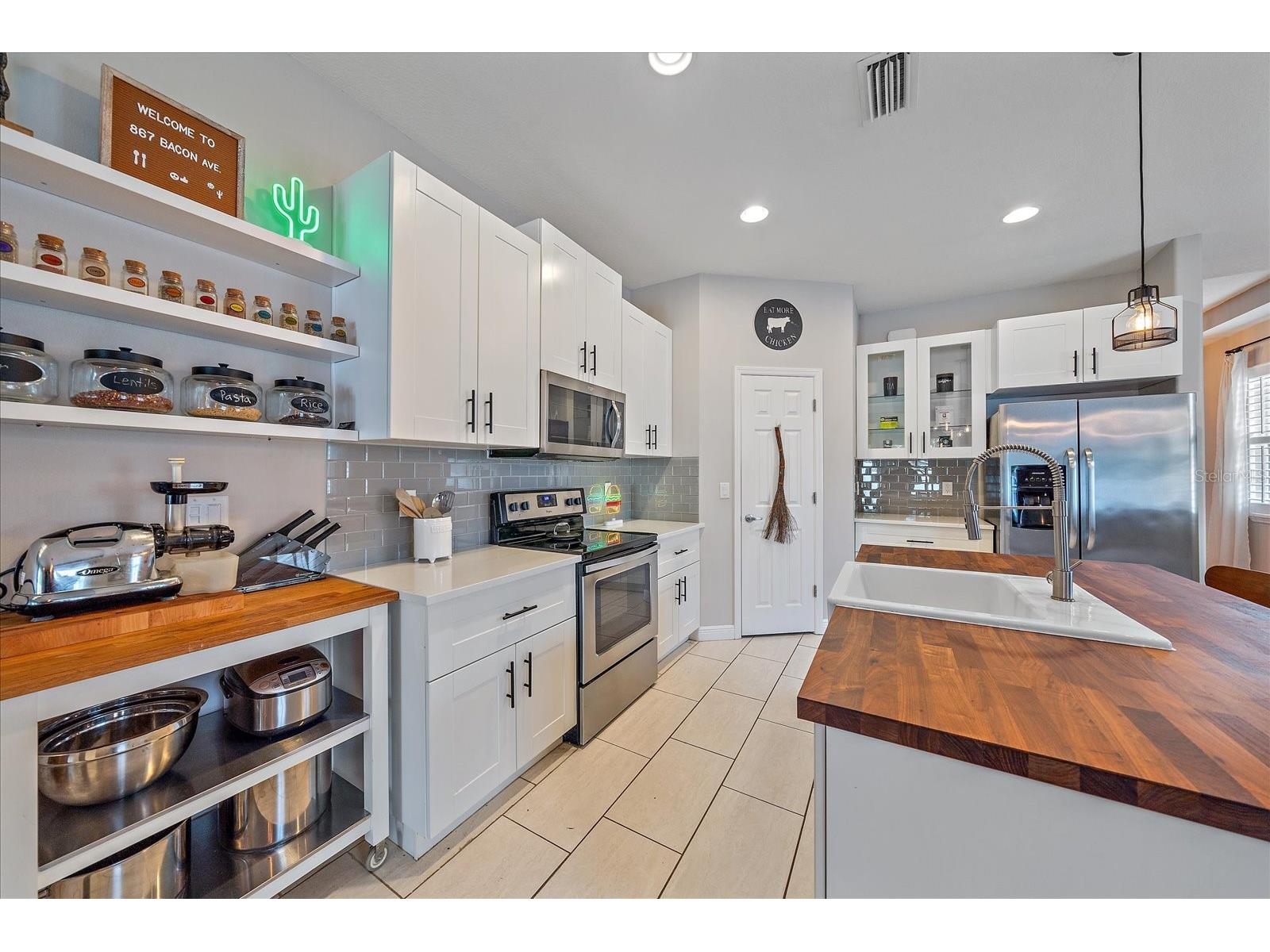 867 Bacon Avenue Sarasota FL 34232 A4647076 image10