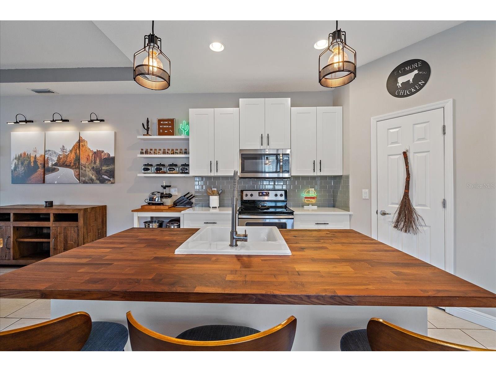 867 Bacon Avenue Sarasota FL 34232 A4647076 image9