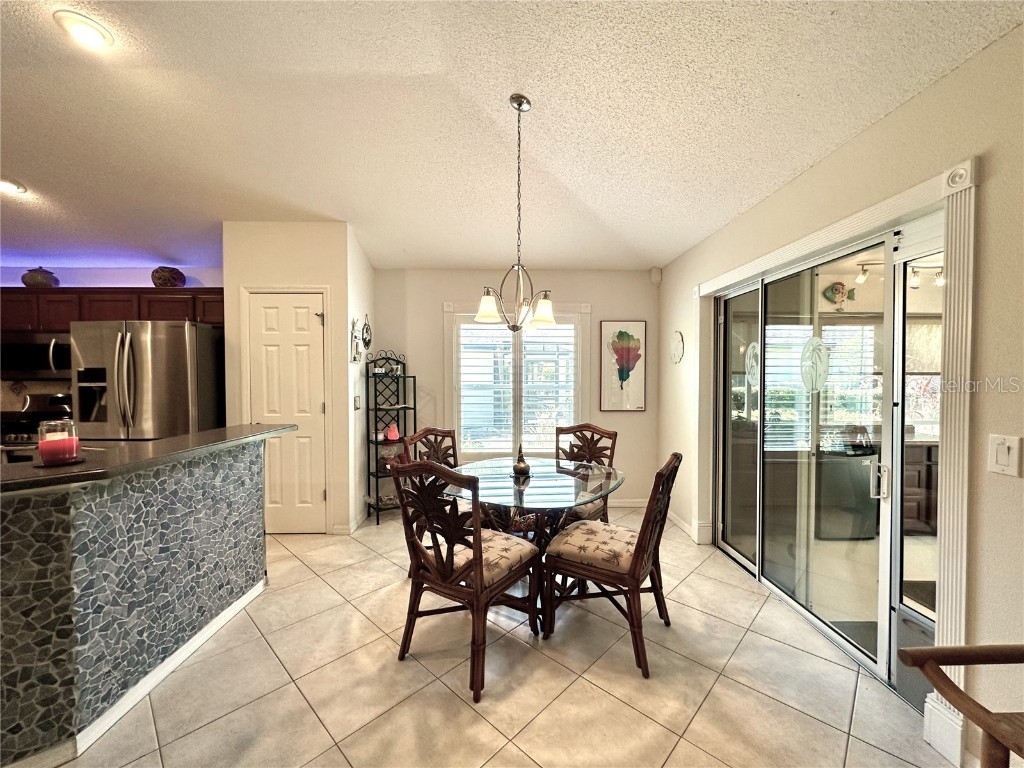 867 Castleberry Circle The Villages FL 32162 OM697819 image9