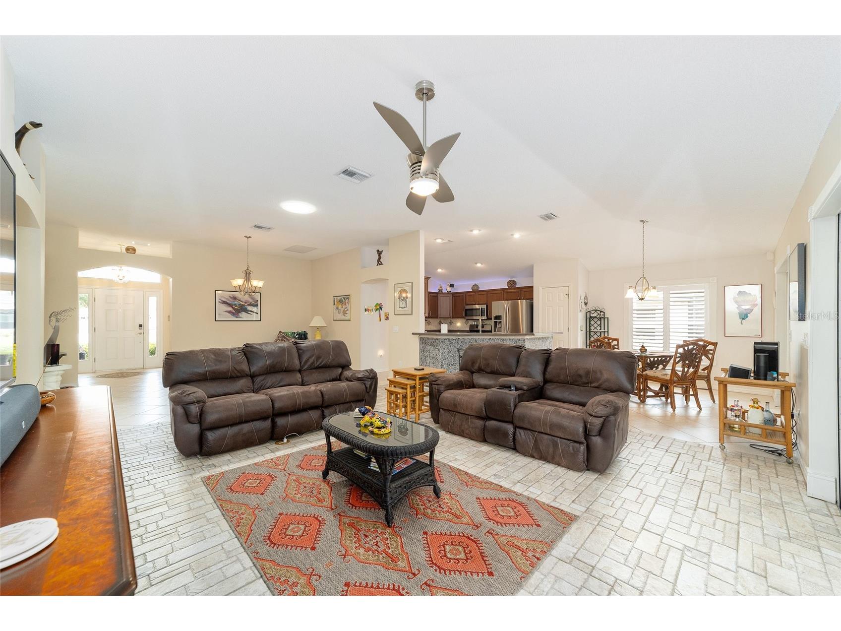 867 Castleberry Circle The Villages FL 32162 OM724587 image10