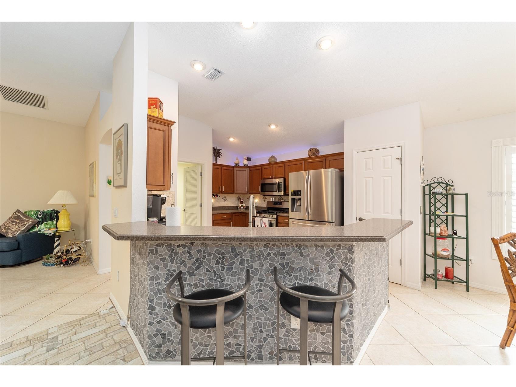 867 Castleberry Circle The Villages FL 32162 OM724587 image14