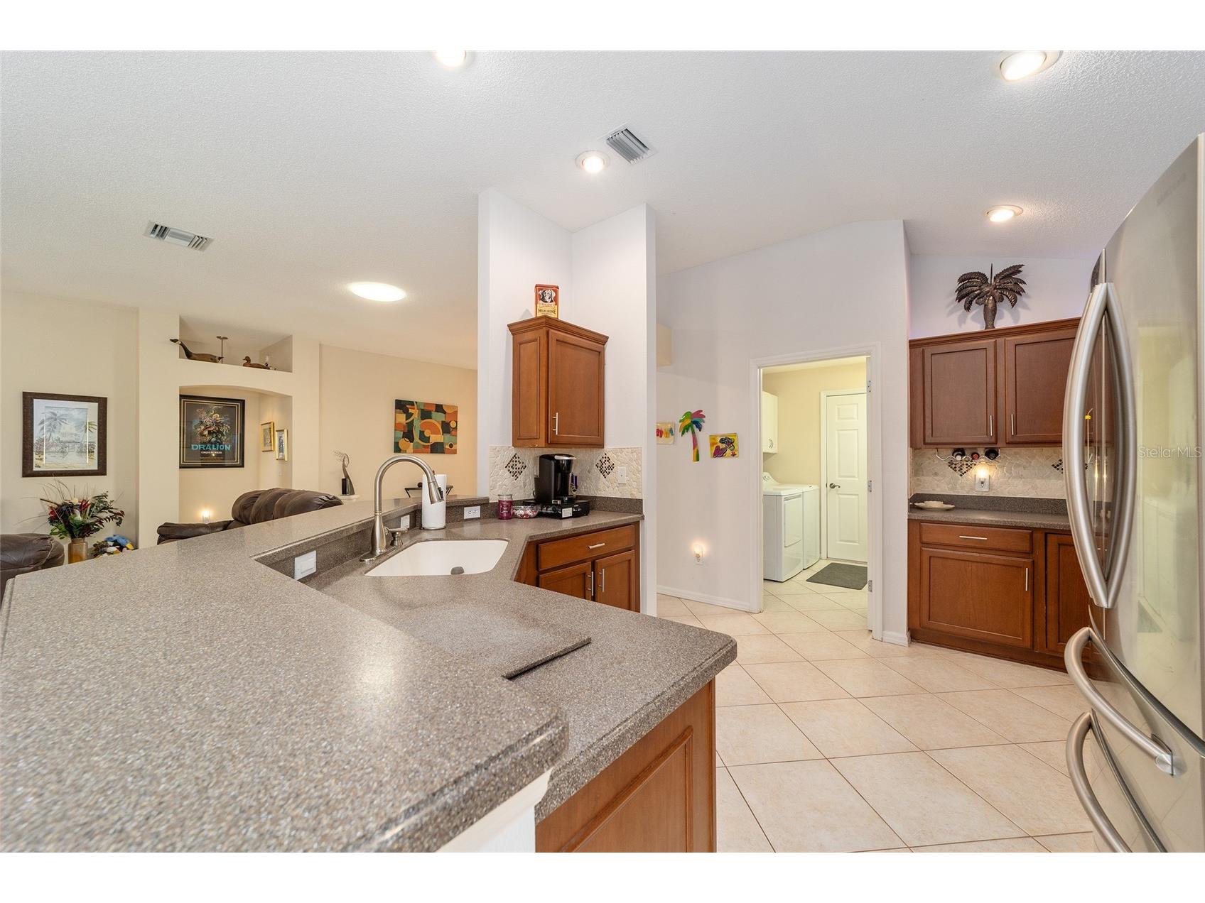 867 Castleberry Circle The Villages FL 32162 OM724587 image16