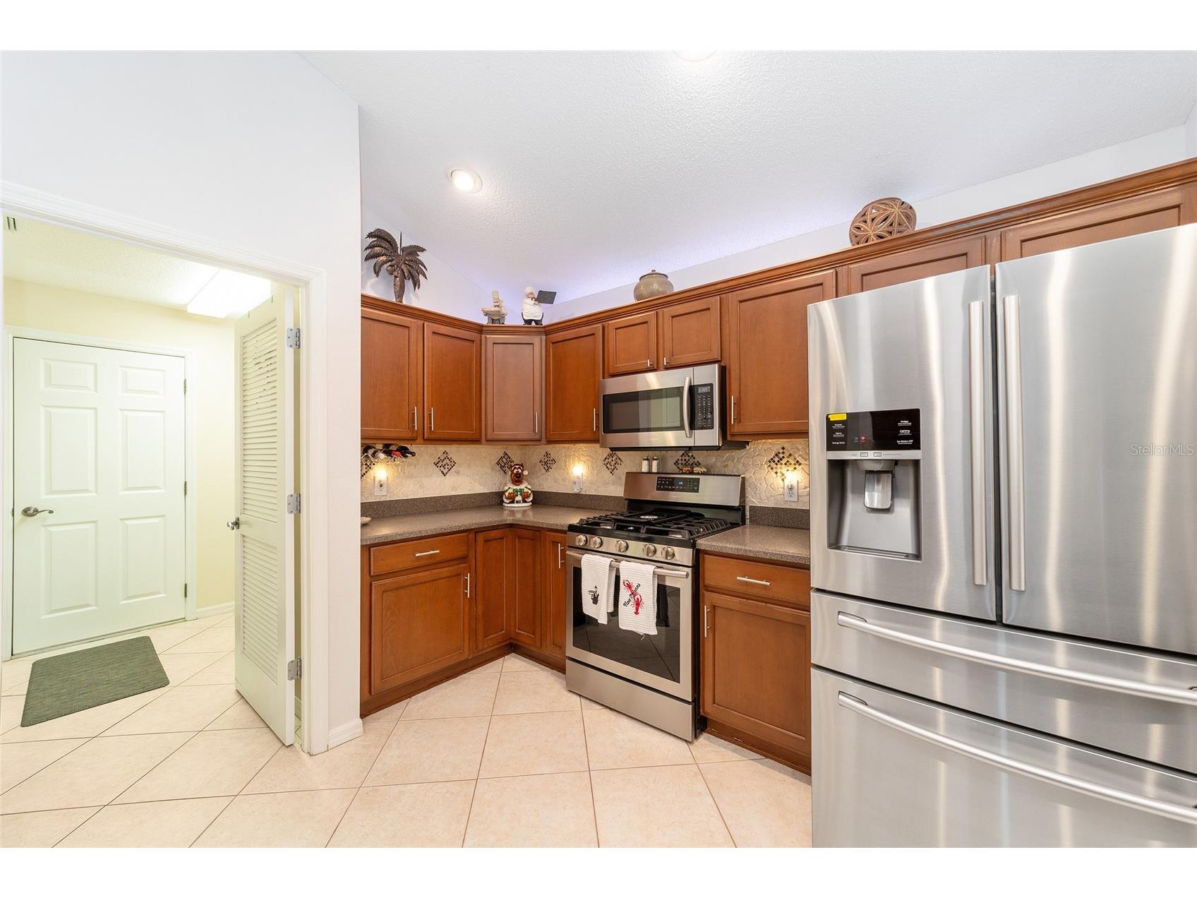 867 Castleberry Circle The Villages FL 32162 OM724587 image17