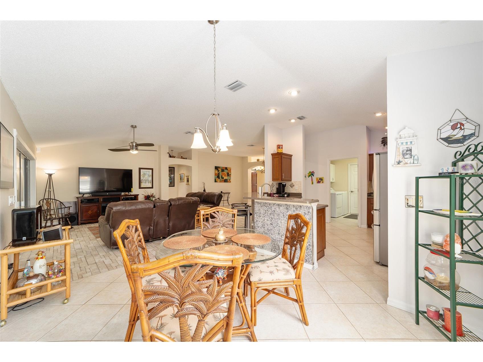 867 Castleberry Circle The Villages FL 32162 OM724587 image22