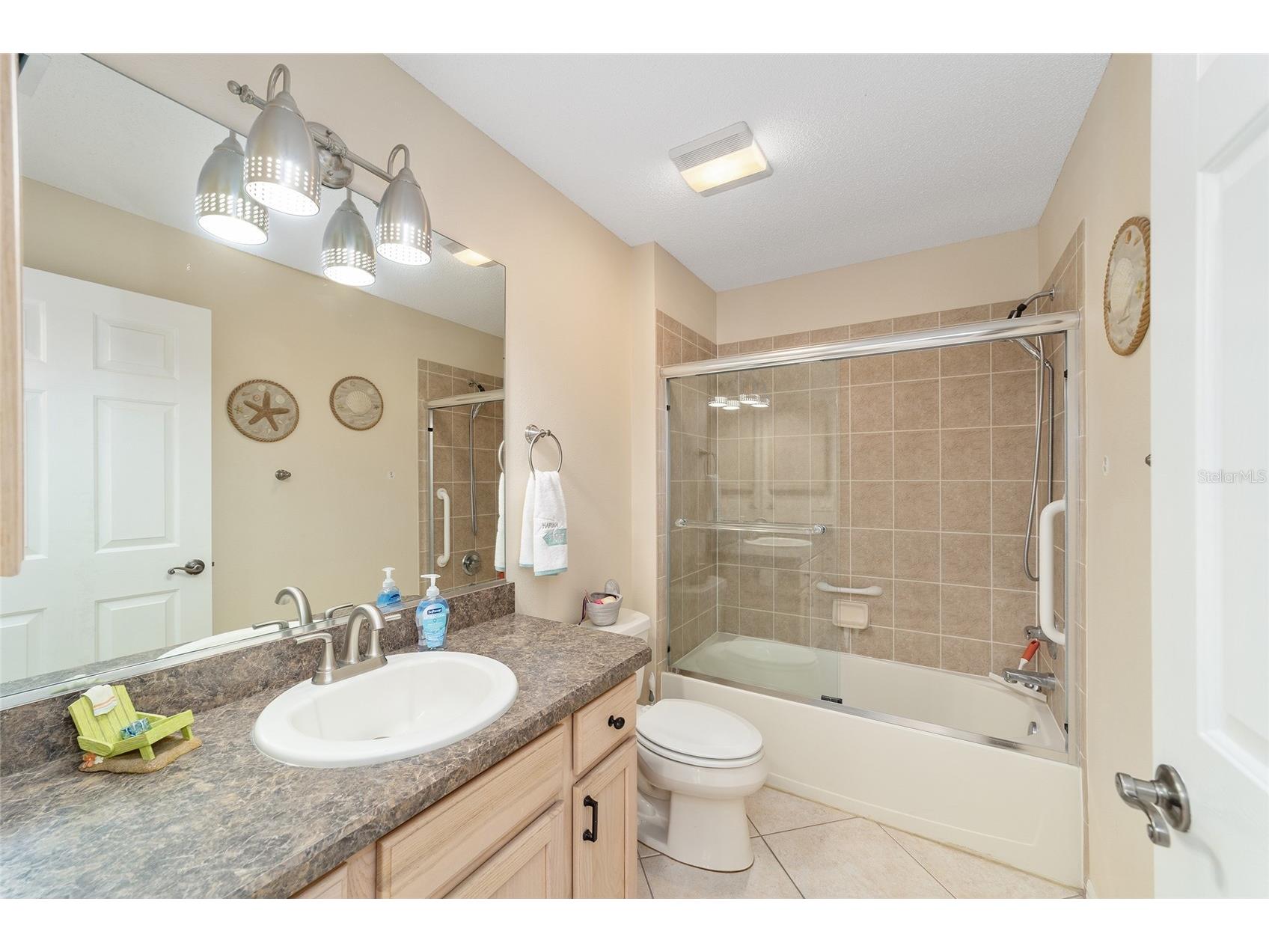 867 Castleberry Circle The Villages FL 32162 OM724587 image32