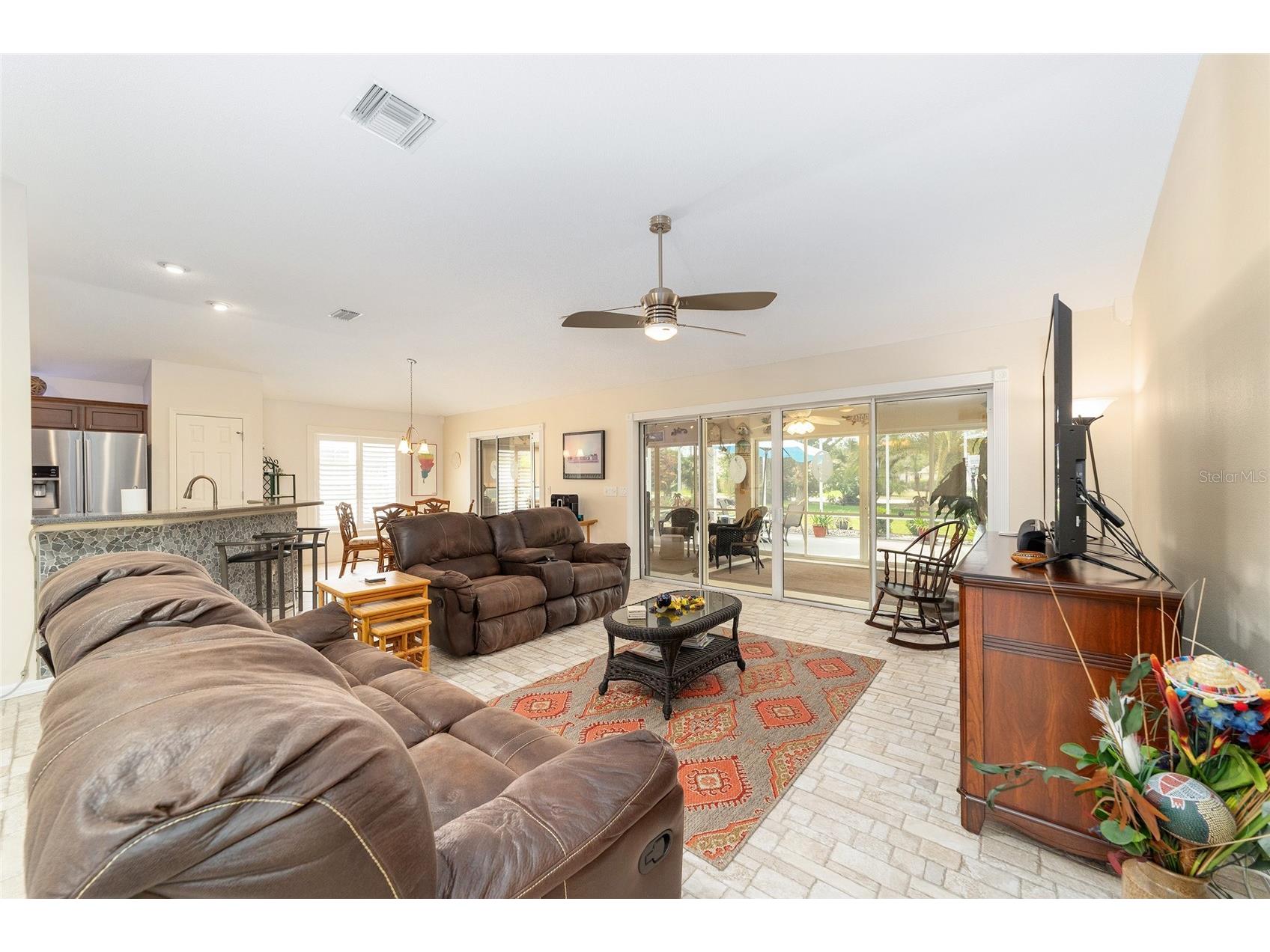 867 Castleberry Circle The Villages FL 32162 OM724587 image9