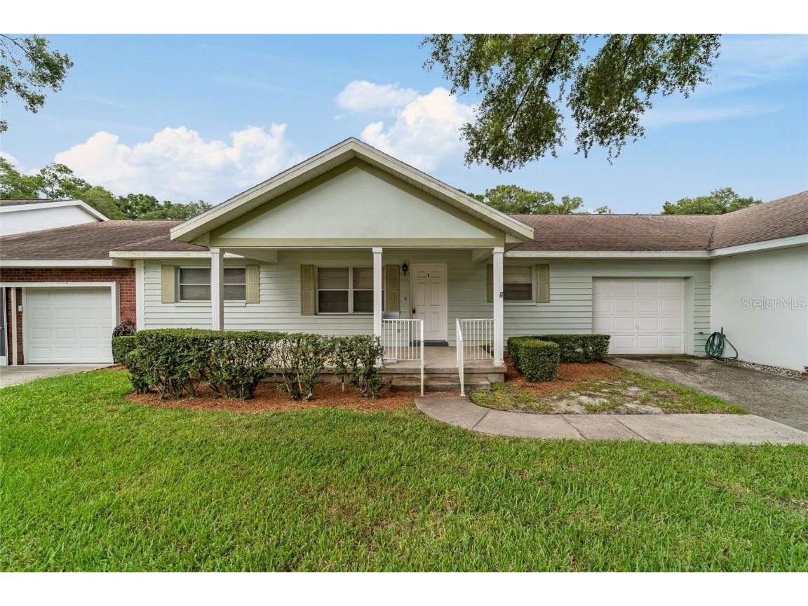 8670 SW 97th Street #E Ocala FL 34481 OM685408 image1