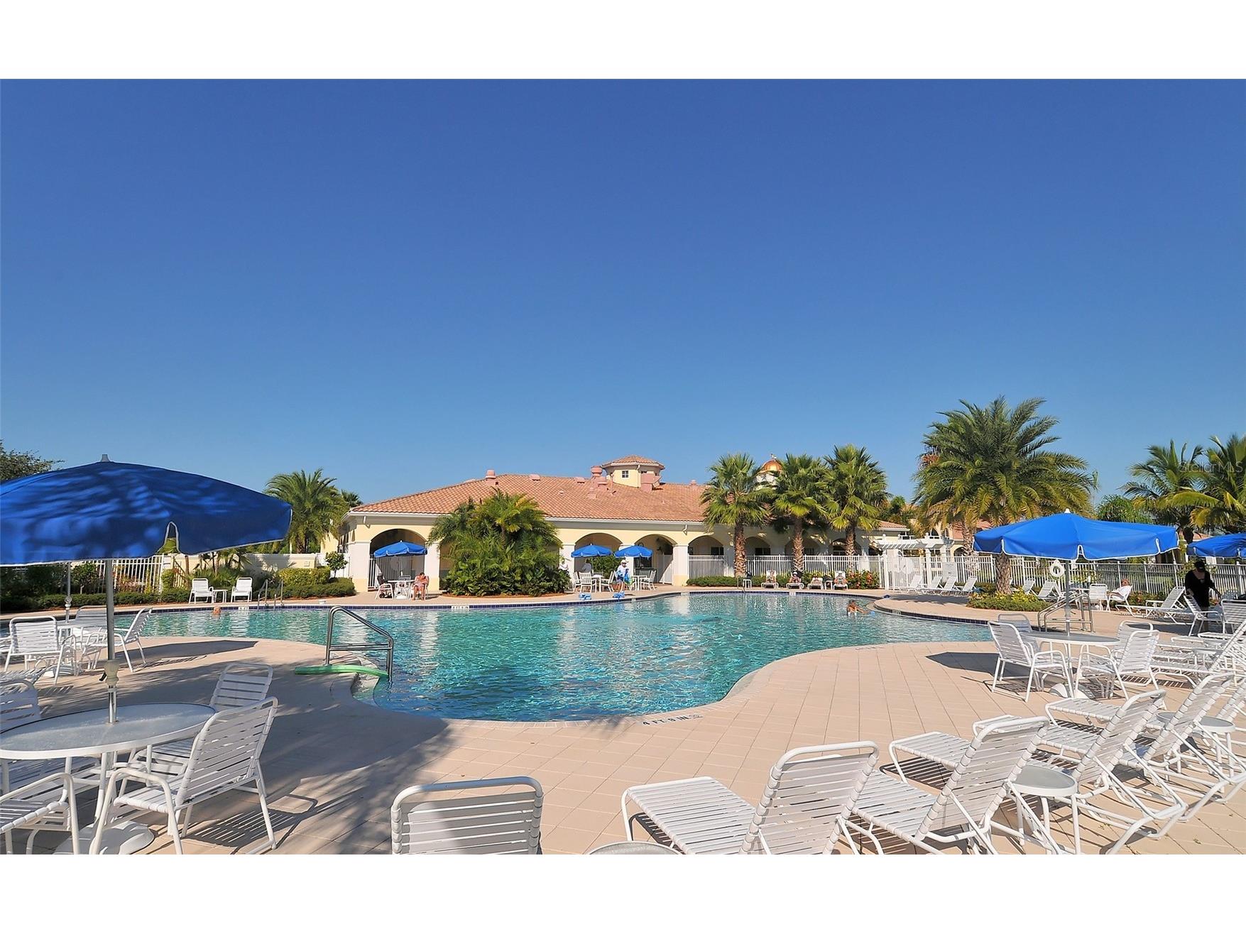 8672 Dolce Lane Sarasota FL 34238 A4700661 image73
