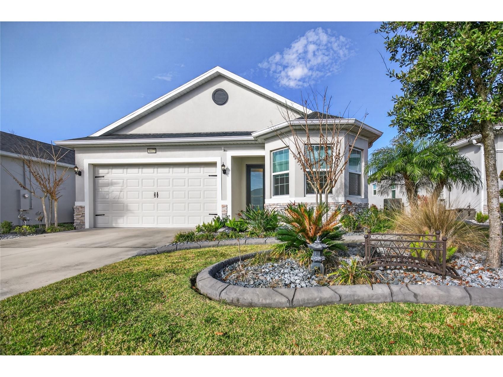 8677 Bridgeport Bay Circle Mount Dora FL 32757 G5106927 image1