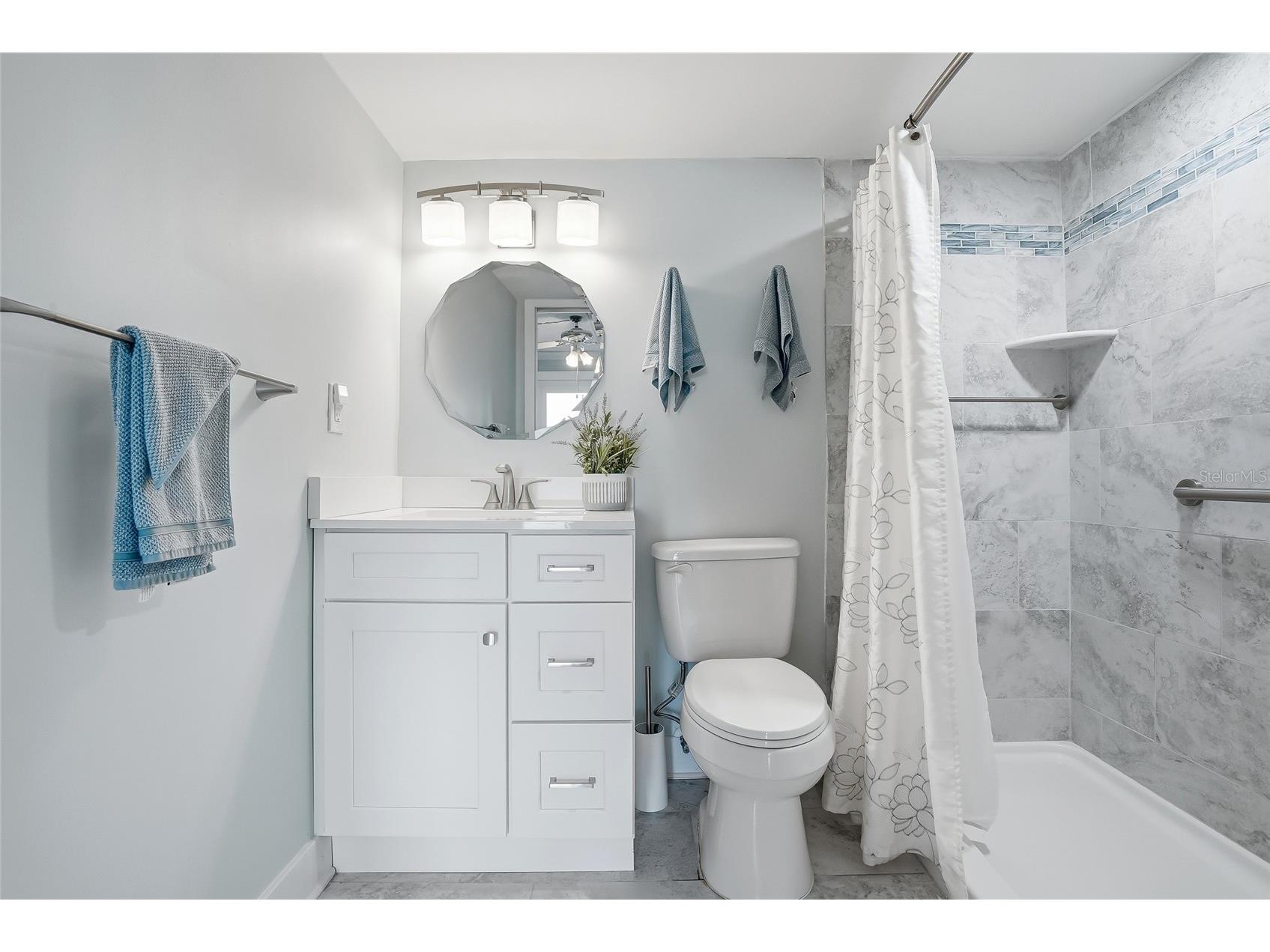 868 Bayway Boulevard #101 Clearwater Beach FL 33767 TB8488114 image28