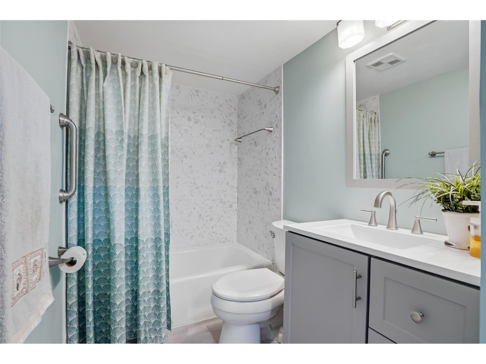 868 Bayway Boulevard #101 Clearwater Beach FL 33767 TB8488114 image33