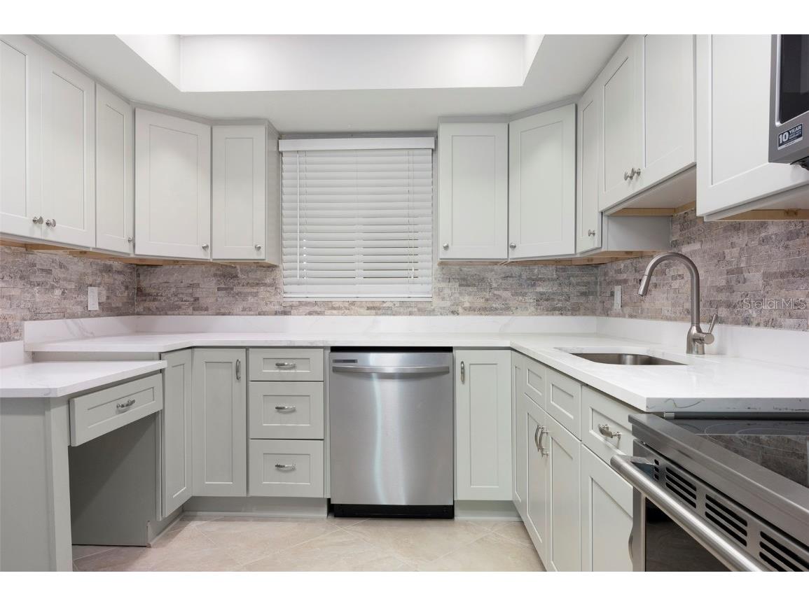 868 Bayway Boulevard #108 Clearwater Beach FL 33767 TB8456492 image16