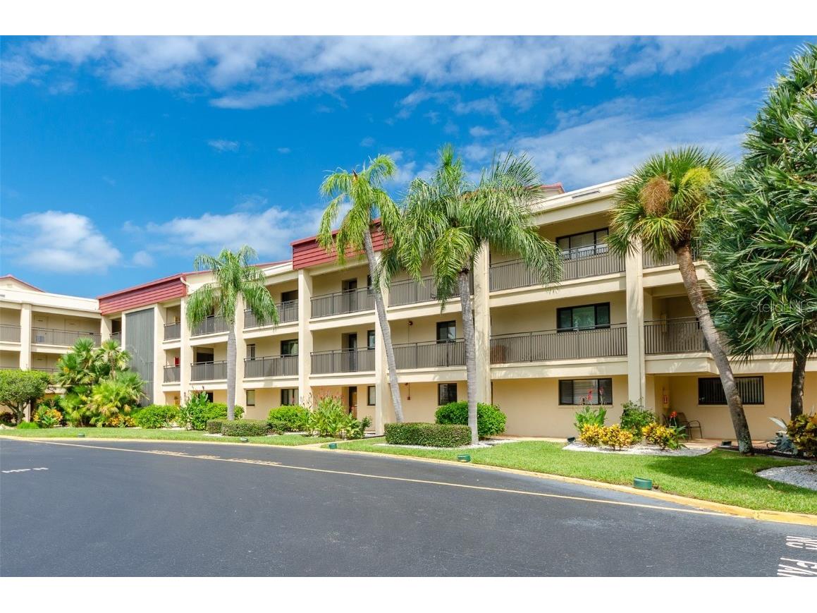 868 Bayway Boulevard #208 Clearwater Beach FL 33767 - INTERCOASTAL U8176626 image1
