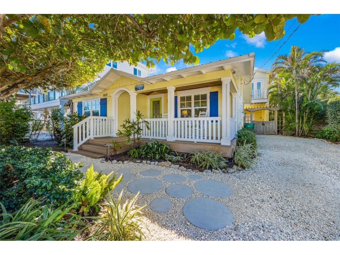 868 N Shore Drive Anna Maria FL 34216 A4556347 image1