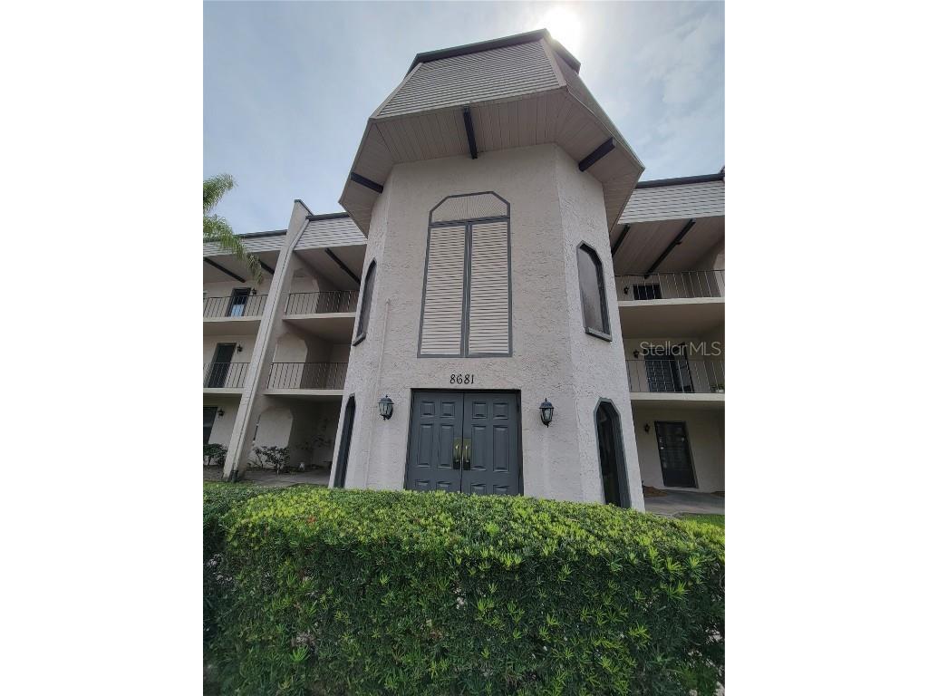 8681 Bardmoor Boulevard #308C Seminole FL 33777 U8156152 image1