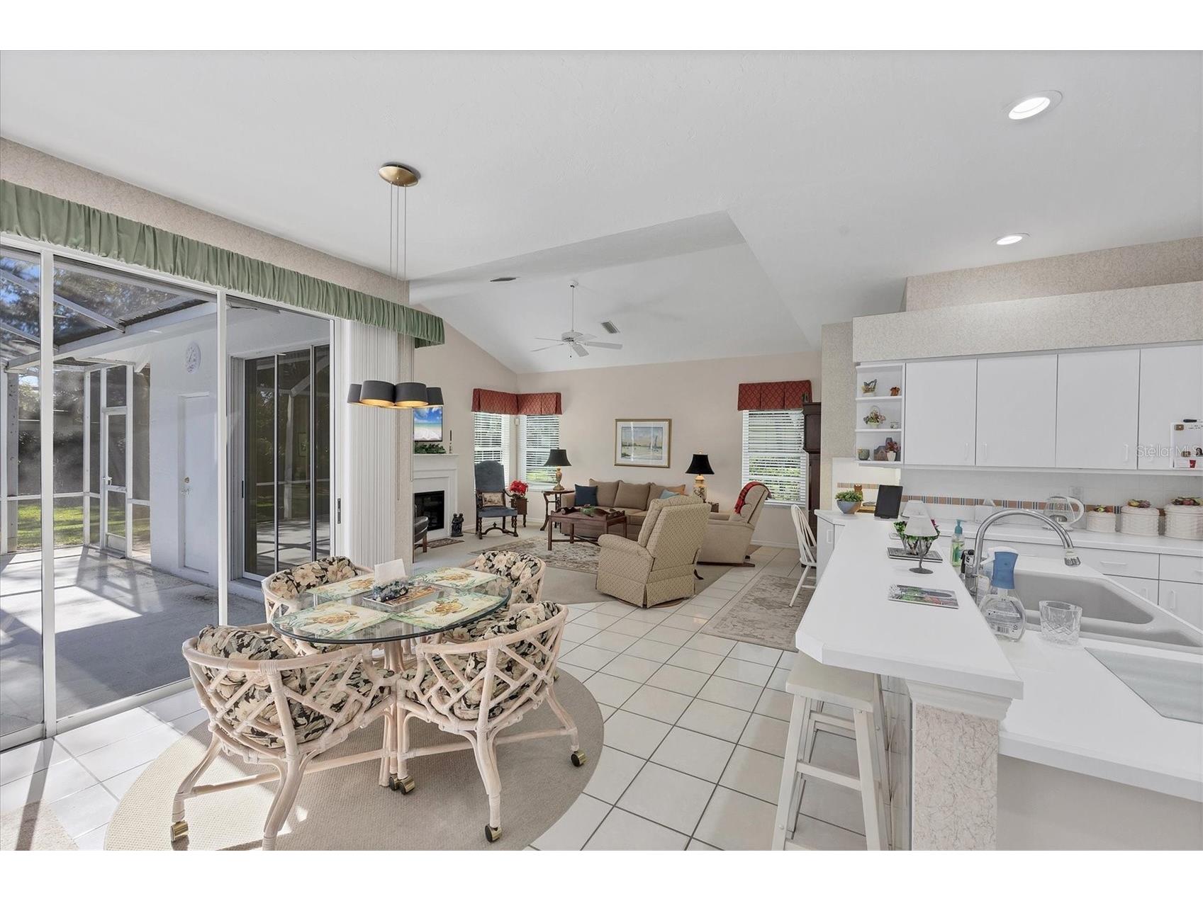 8684 Woodbriar Drive Sarasota FL 34238 A4684548 image11