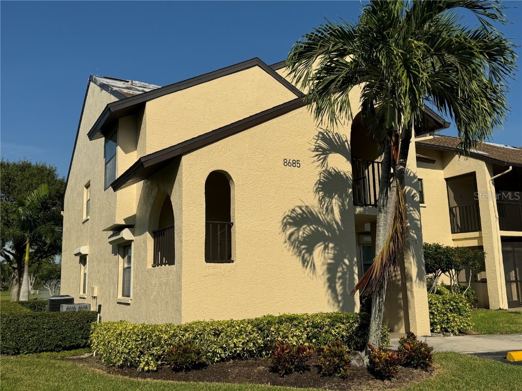 8685 Charter Club Circle #5 Fort Myers FL 33919 C7482615 image1