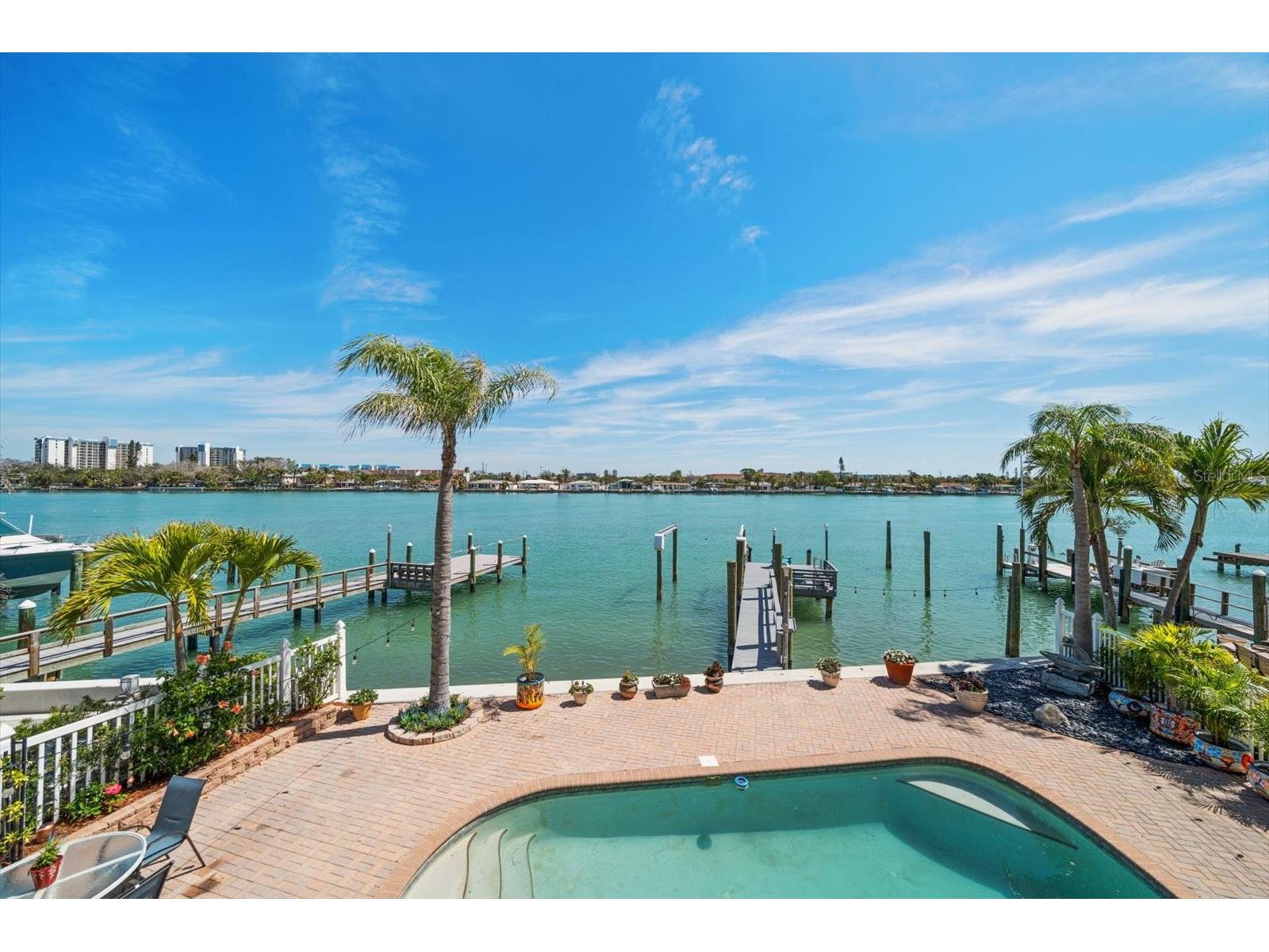 8685 E Bay Drive Treasure Island FL 33706 - BLIND PASS WATERWAY TB8487230 image1