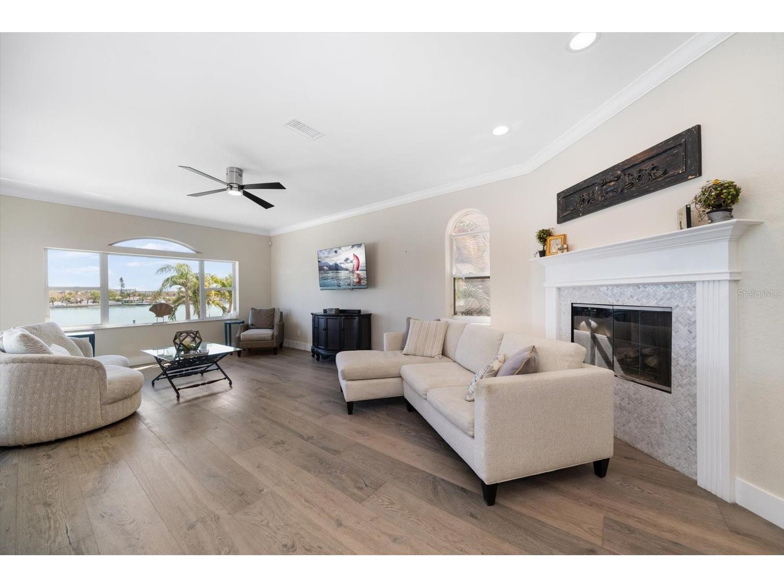 8685 E Bay Drive Treasure Island FL 33706 - BLIND PASS WATERWAY TB8487230 image15