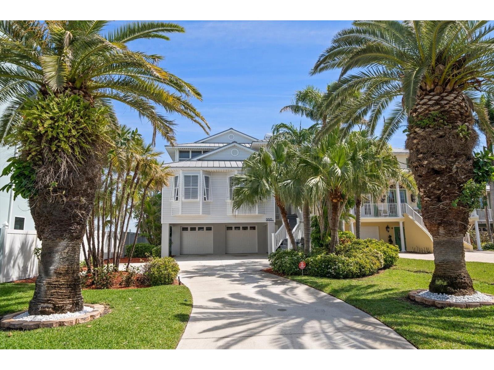 8685 E Bay Drive Treasure Island FL 33706 - BLIND PASS WATERWAY TB8487230 image2