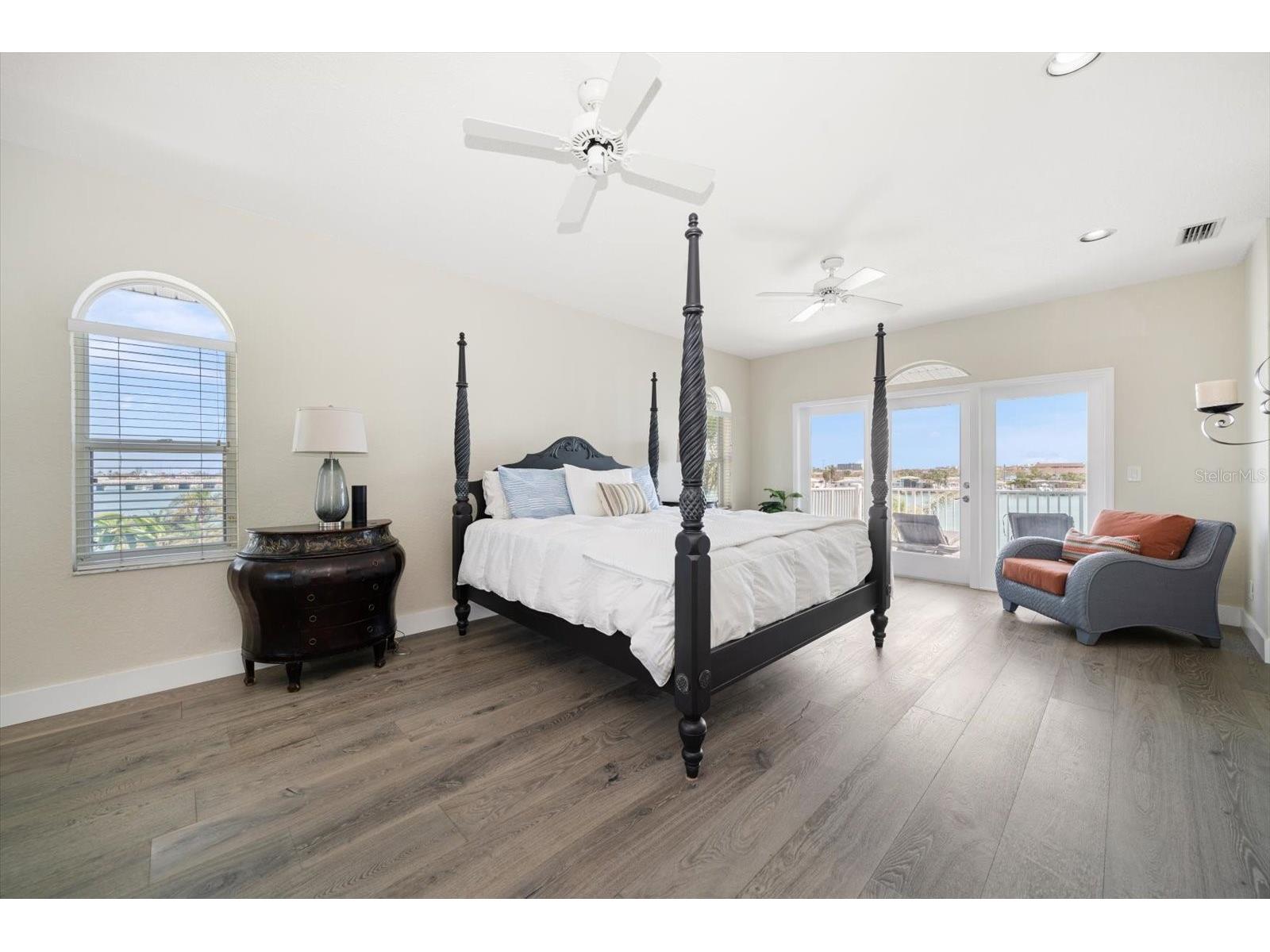 8685 E Bay Drive Treasure Island FL 33706 - BLIND PASS WATERWAY TB8487230 image24